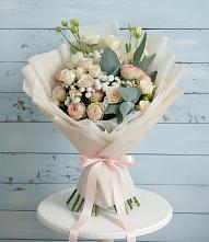 Букет цветов из:  Розы и Лизиантусы в Новоульяновском
