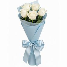Букет 5 Белых роз Проуд в Новоульяновском