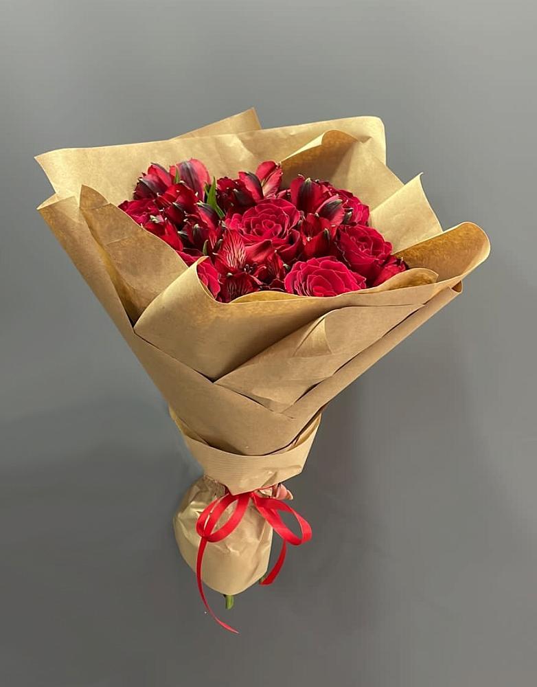 Букет цветов из: Альстромерии и Розы в Новоульяновском