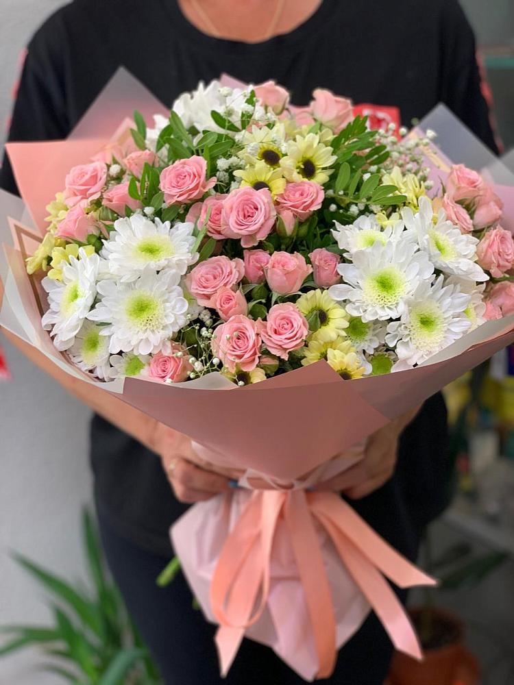 Букет цветов из: Розы и Хризантемы в Новоульяновском