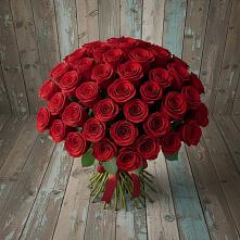 Букет 55 Красных роз Фридом #REPLACE_PRED# Новоульяновском