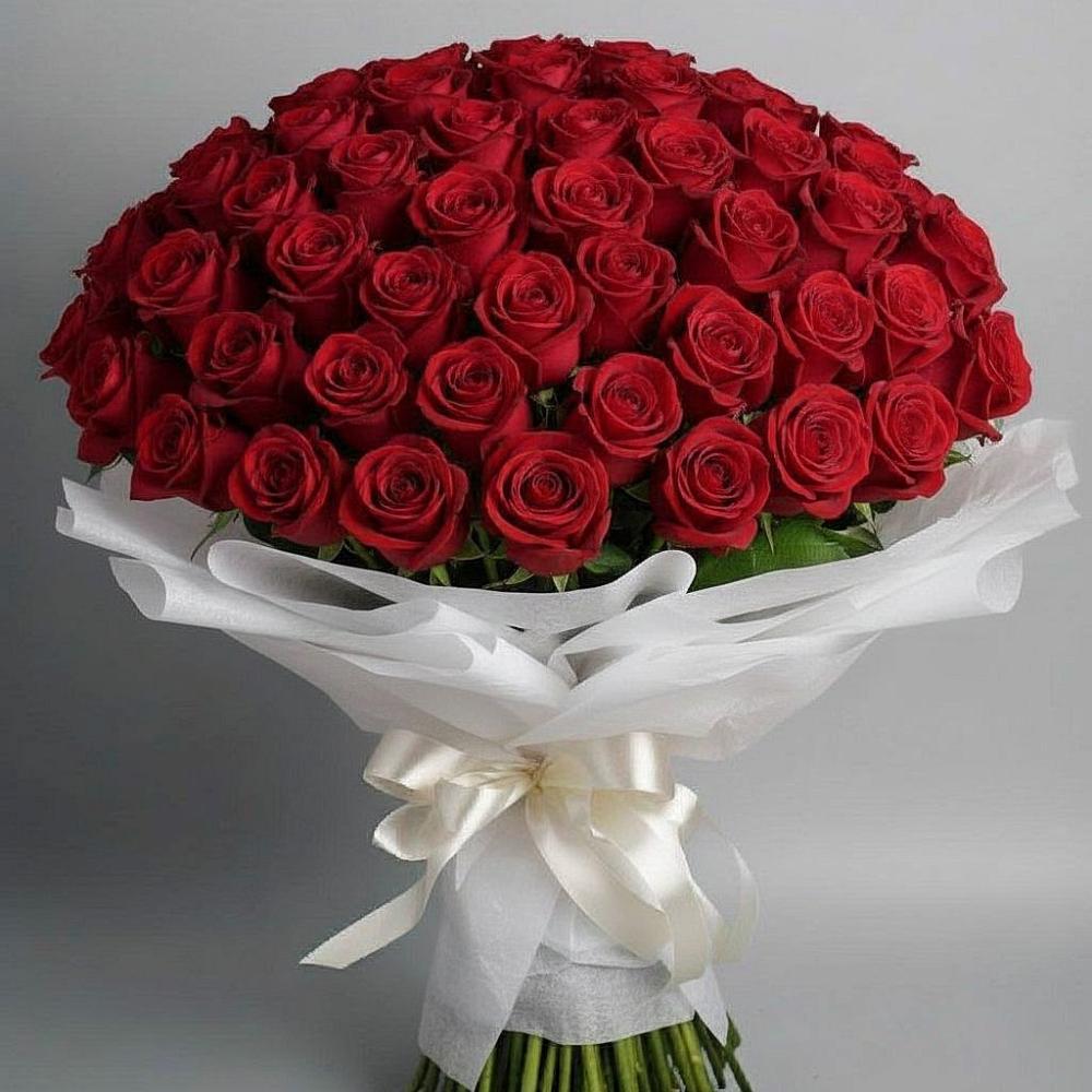 Букет 101 Красная роза Блэк Мэджик в Новоульяновском