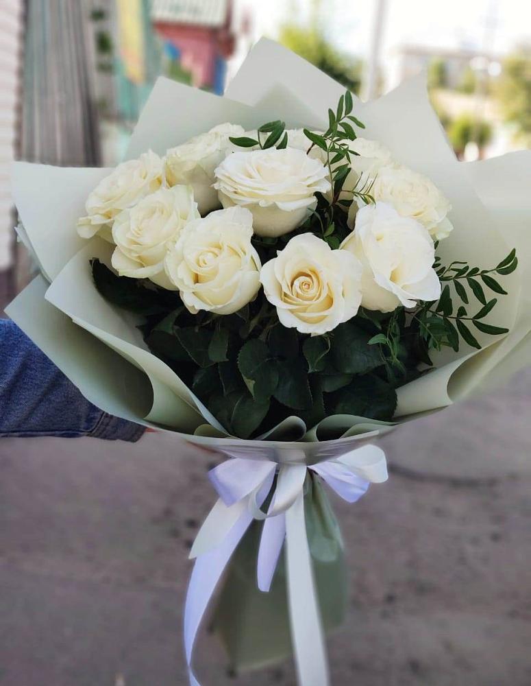 Букет Белые розы Проуд в Новоульяновском
