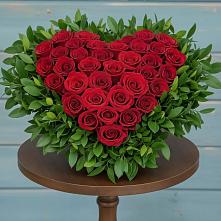 Цветочная композиция из Розы в виде сердца в Новоульяновском