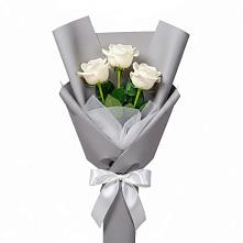 Букет 3 белые розы в Новоульяновском