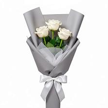 Букет 3 белые розы в Новоульяновском