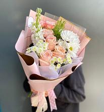 Букет цветов из:  Хризантемы и Розы в Новоульяновском