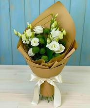 Букет цветов из:  Хризантемы и Лизиантусы в Новоульяновском