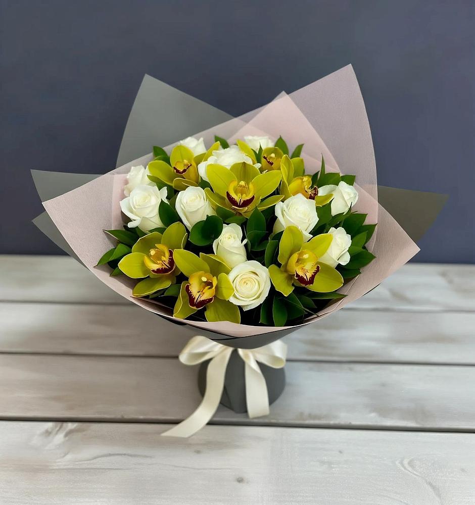 Букет цветов из: Орхидеи и Розы в Новоульяновском