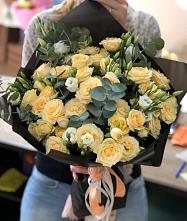 Букет цветов из:  Розы и Лизиантусы #REPLACE_PRED# Новоульяновском