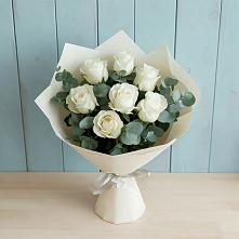 Букет Белые розы в Эвкалипте в Новоульяновском