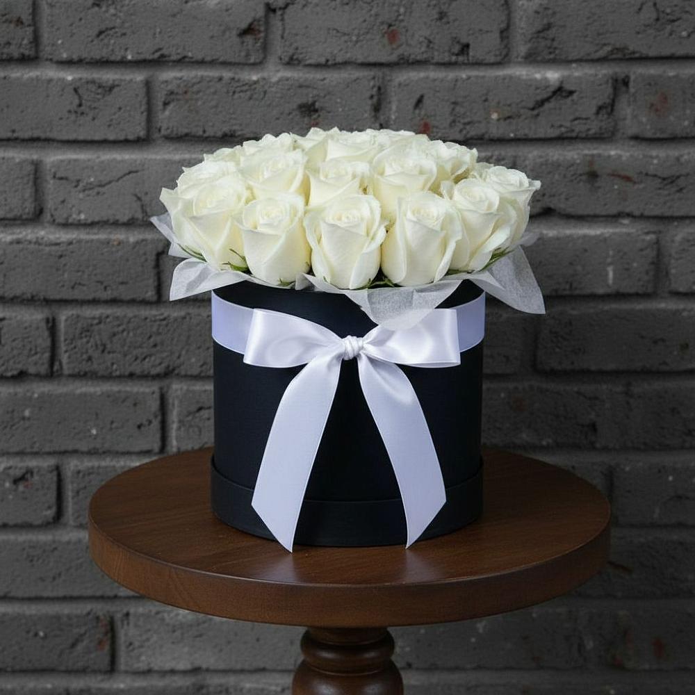 Цветочная композиция из Розы в шляпной коробке в Новоульяновском