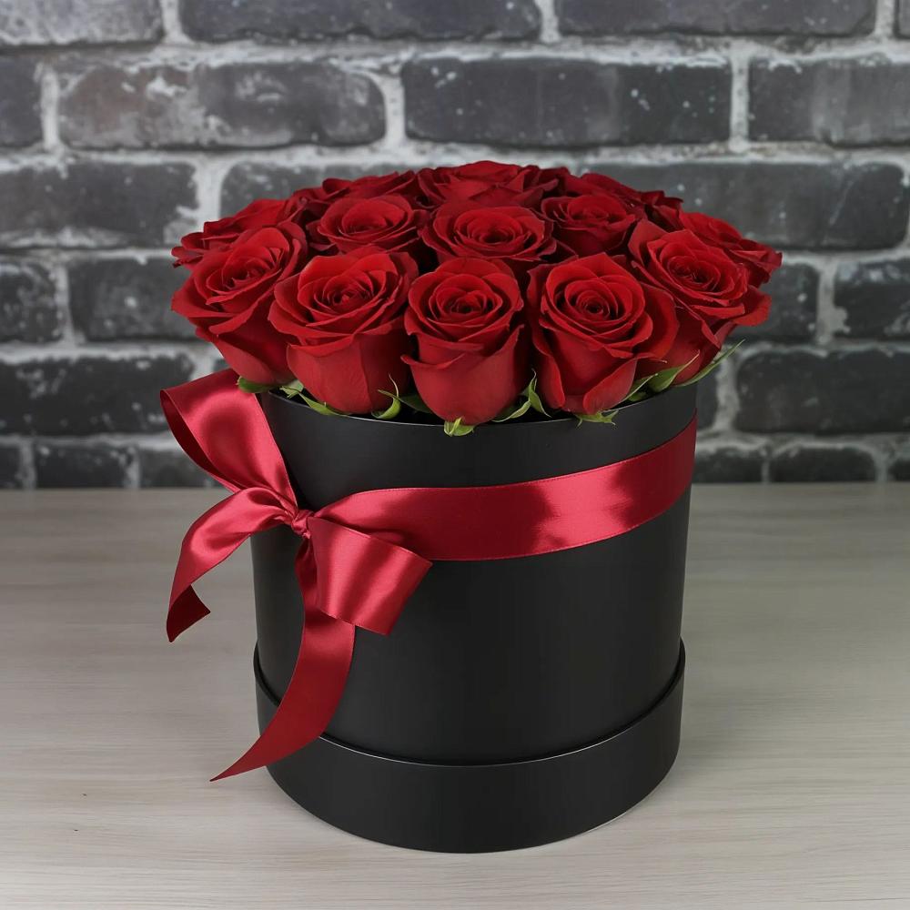 Цветочная композиция из Розы в шляпной коробке в Новоульяновском