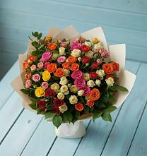 Букет Микс из разноцветных кустовых роз в Новоульяновском